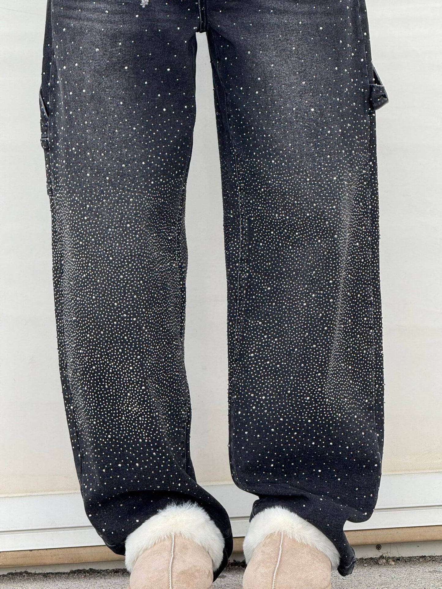 May | Pantalón Moda – Corte Relax y Acabados Brillantes