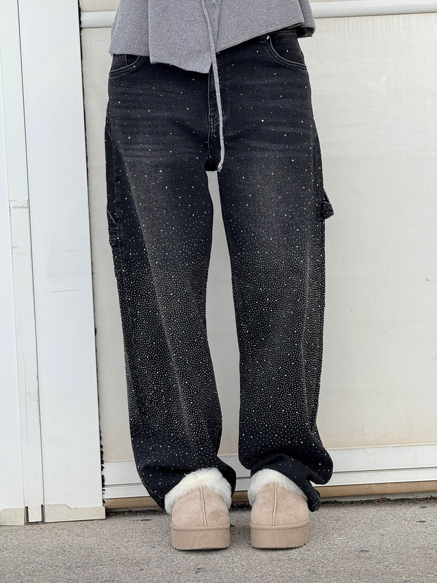 May | Pantalón Moda – Corte Relax y Acabados Brillantes