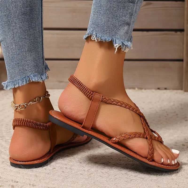 Ruth | Flade Krydsede Sandaler – Simplicitet, Lethed Og Stil