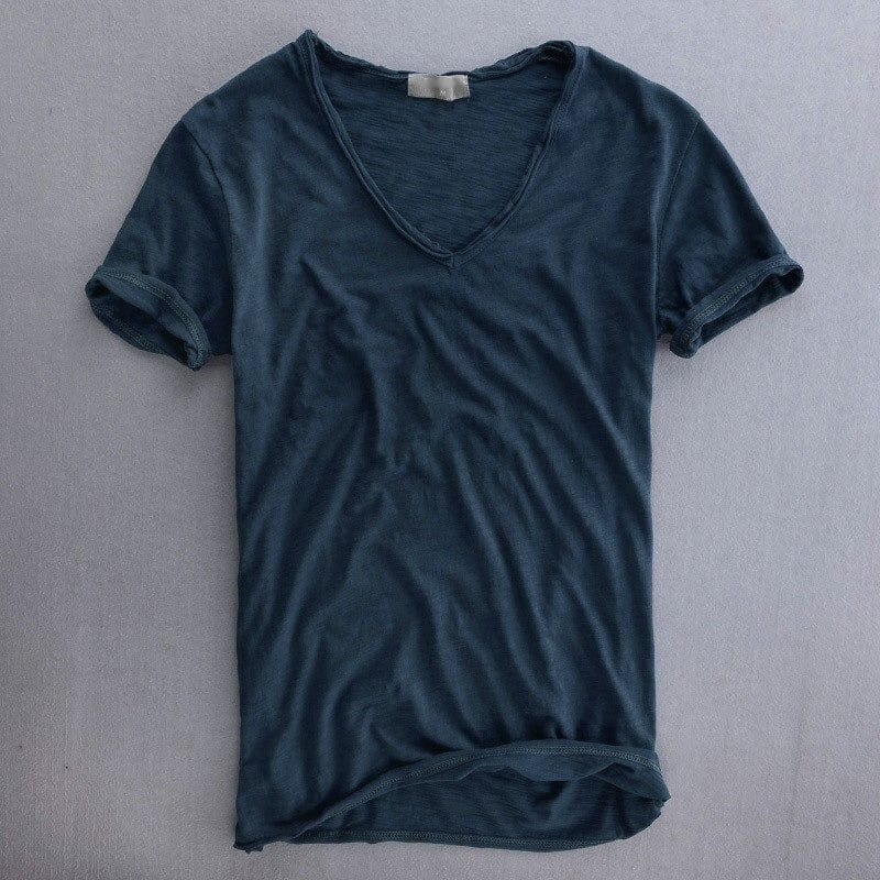Robert | T-Shirt Mand V-Hals – Minimalistisk Og Tidøst