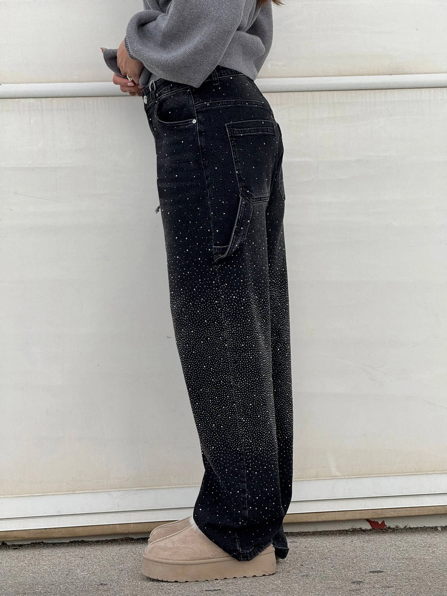 May | Pantalón Moda – Corte Relax y Acabados Brillantes
