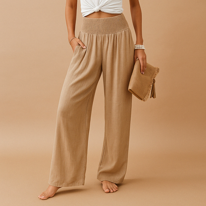 Gwenaëlle | High-Waisted Wide Leg Pants and Casual Style 