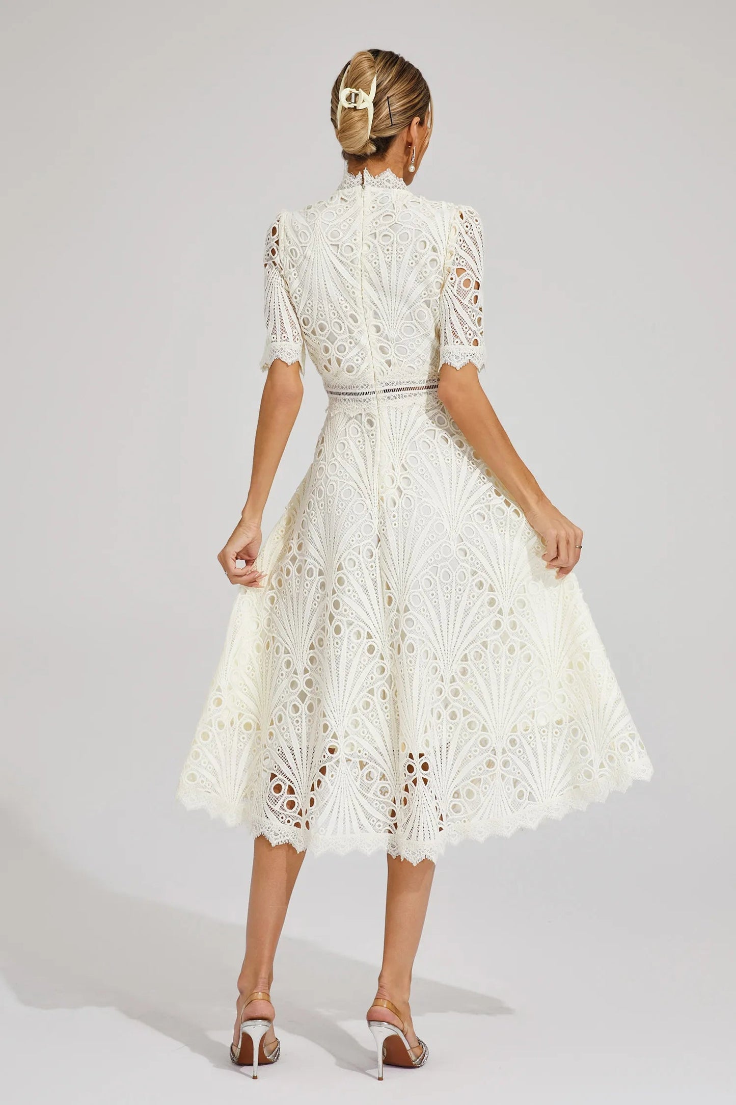 Nadine | Rochie Midi – Allure Chic și Accente Rafinate 