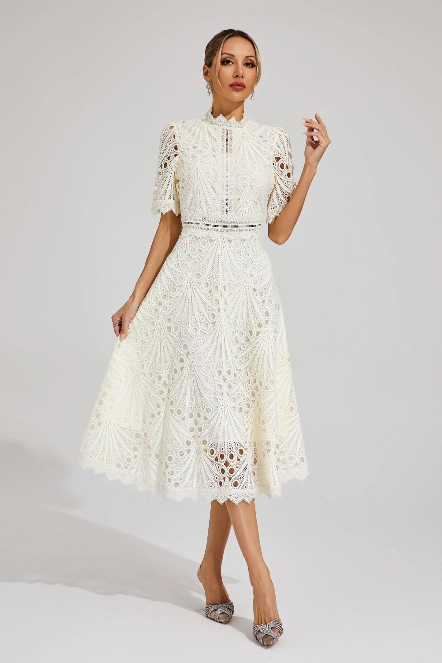Nadine | Rochie Midi – Allure Chic și Accente Rafinate 