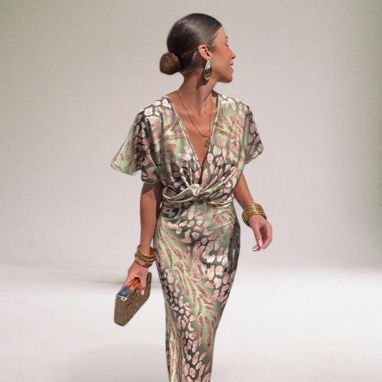 Agnès | Glamour Dress – Twisted Detail and Timeless Charm 