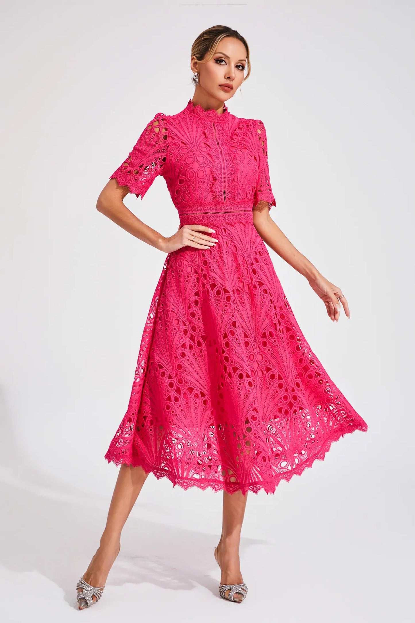 Nadine | Rochie Midi – Allure Chic și Accente Rafinate 