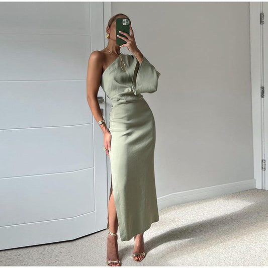 Yassmine | Vestido Largo de Una Manga – Glamour Sutil y Encanto Urbano 