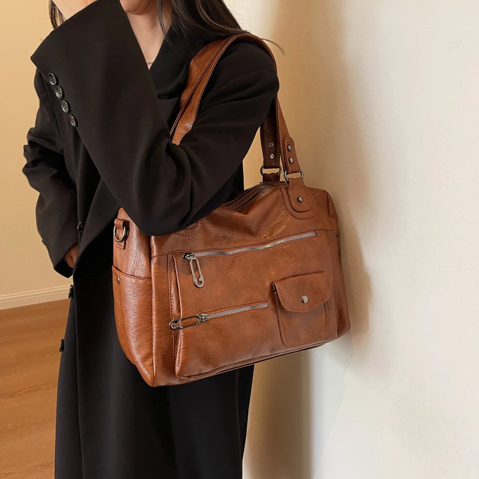Amaya | Large Shoulder Bag for School – Elegance and Daily Comfort 
