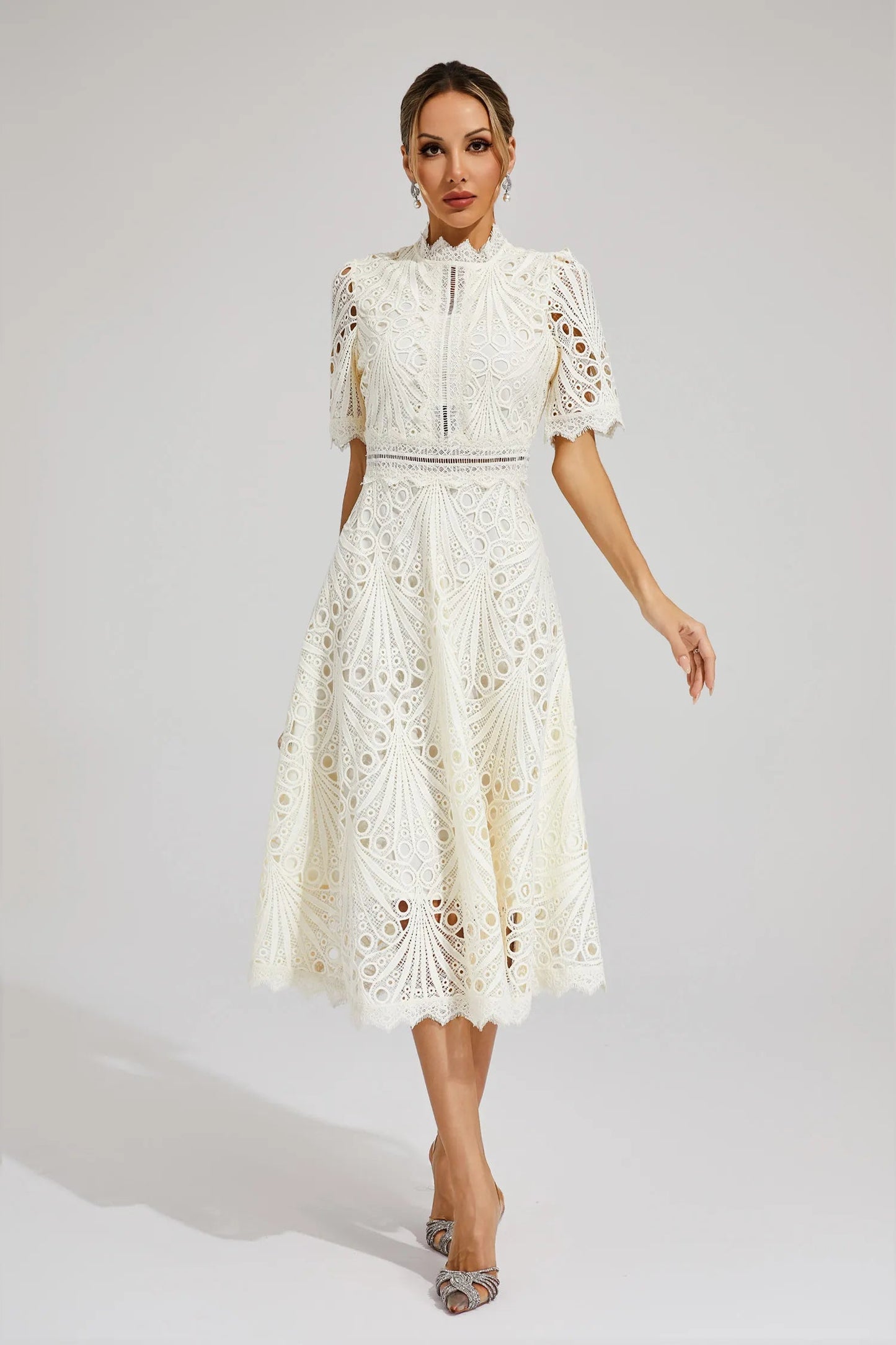 Nadine | Rochie Midi – Allure Chic și Accente Rafinate 