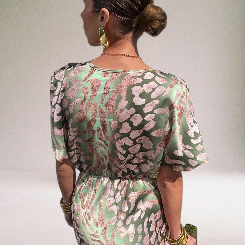 Agnès | Glamour Dress – Twisted Detail and Timeless Charm 