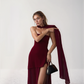 Nelly | Vestido Largo Elegante – Corte Asimétrico y Pañuelo Integrado 