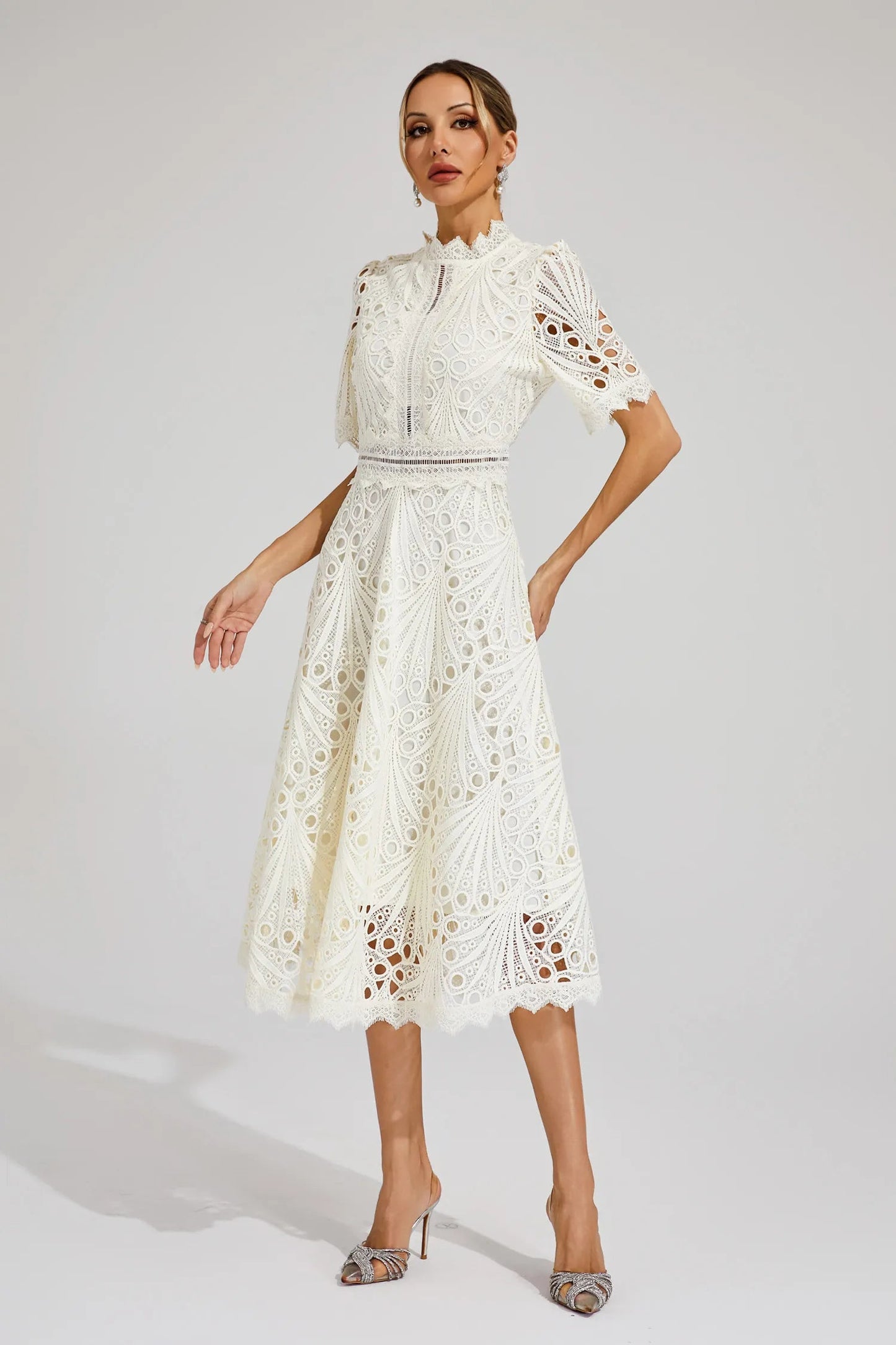 Nadine | Rochie Midi – Allure Chic și Accente Rafinate 