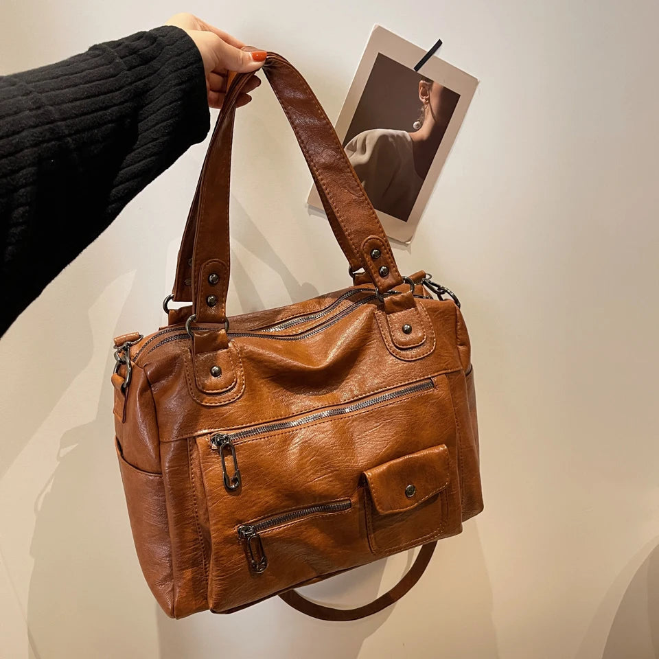 Amaya | Large Shoulder Bag for School – Elegance and Daily Comfort 