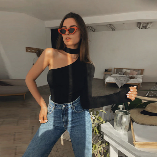 Léa|Top Asymetrický Elegance A Odvaha 